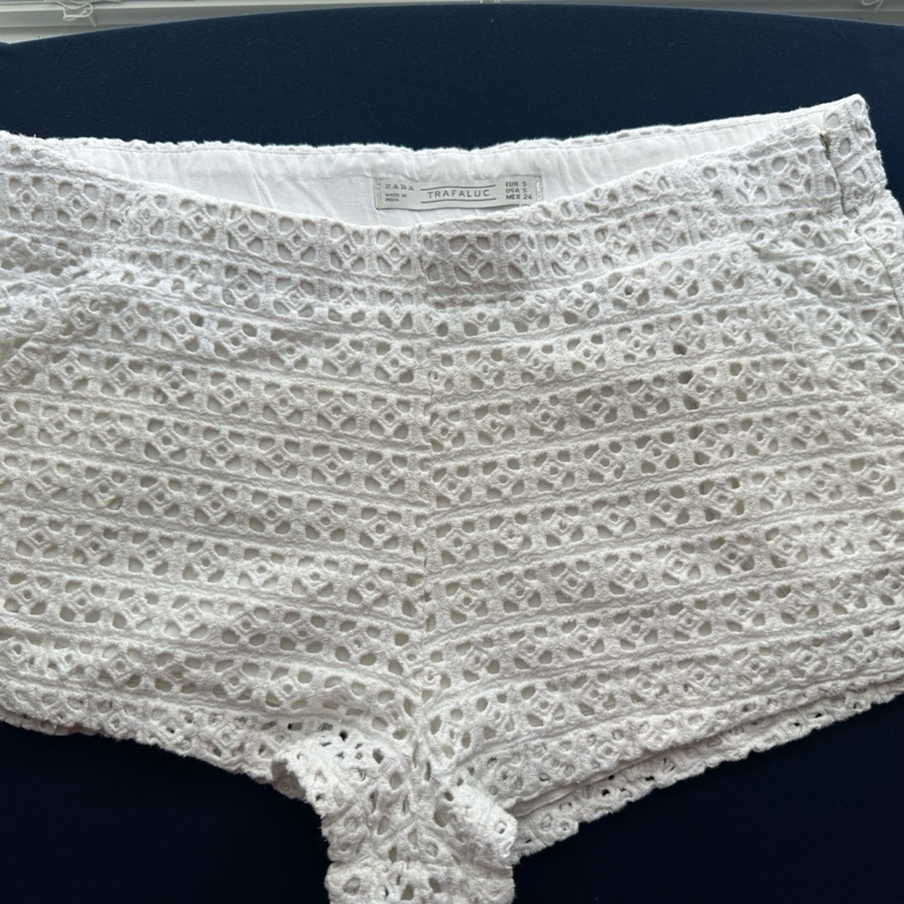 Zara White Lace Shorts  can be dressed up or down depending on the occasion.